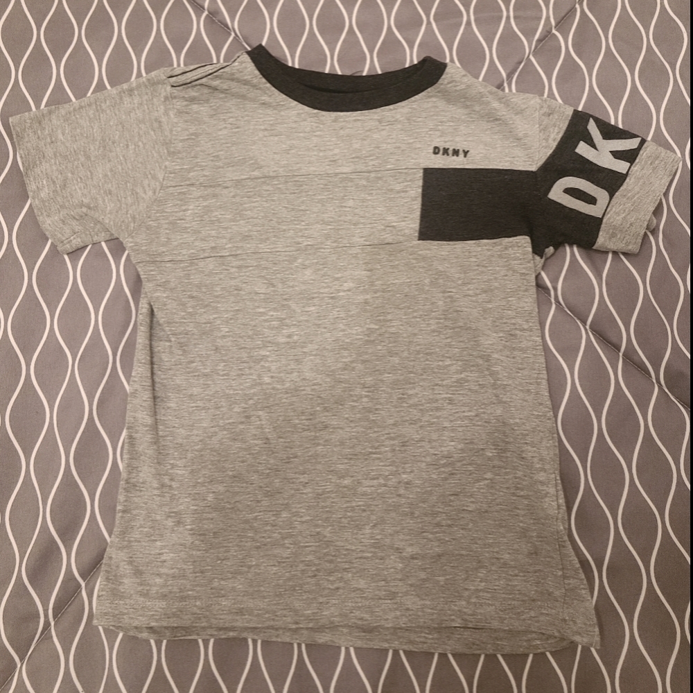 DKNY kids t-shirt